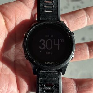 Forerunner 935 - Garmin Black Smartwatch with Silicone Band